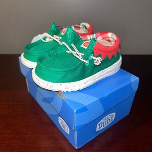 Hey Dude Wally T Holiday Elf Shoes - Green and Red NWT